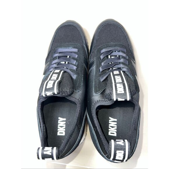 DKNY sneakers size 8.5 - Picture 8 of 9